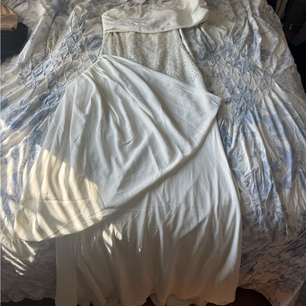 Elegant White Maxi Dress